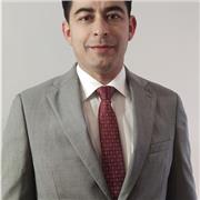 Derecho - especialista en temas minero energéticos y política